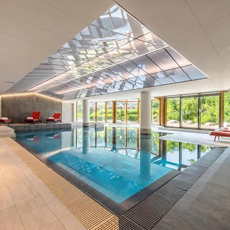 Le Cristal Lognan 7 Mountain View - Happy 아파트